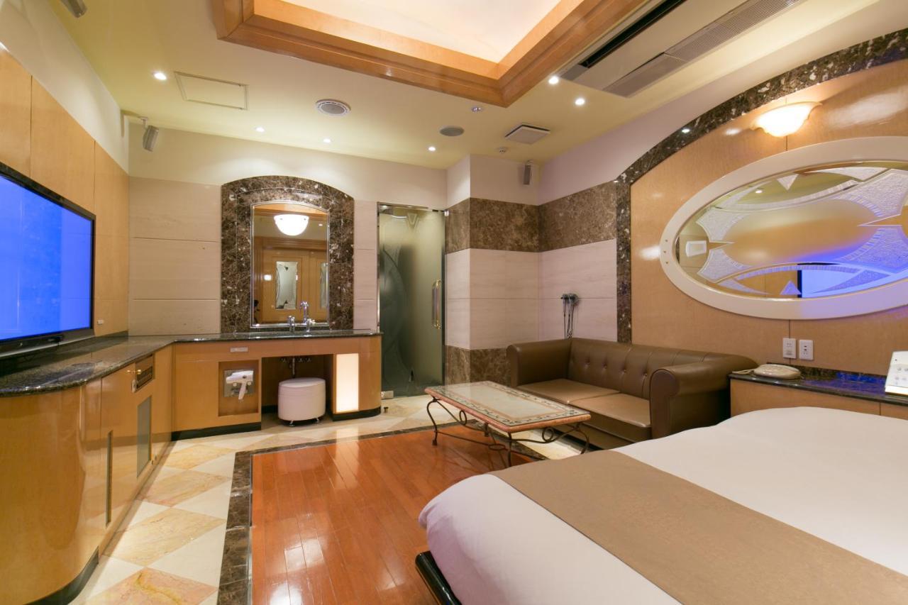 Hotel D-Wave Shinjuku（Adult Only) — Photos 1